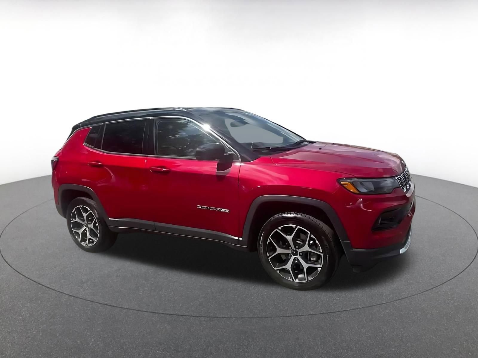 Used 2025 Jeep Compass Limited image 2