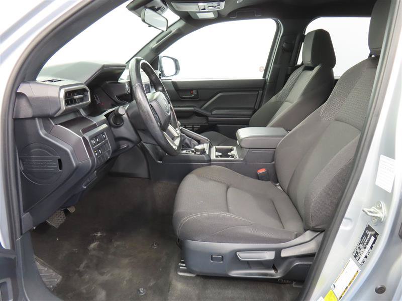 Used 2025 Toyota 4Runner SR5 AWD/4WD image 11
