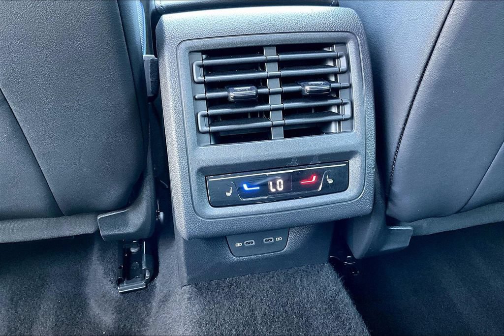 Used 2023 Volkswagen Golf R AWD/4WD image 9