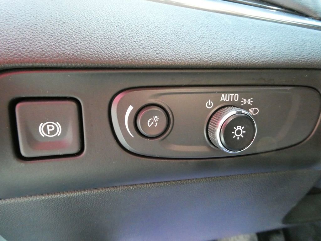 Certified 2021 Buick Enclave Avenir w/ Avenir Technology Package image 27