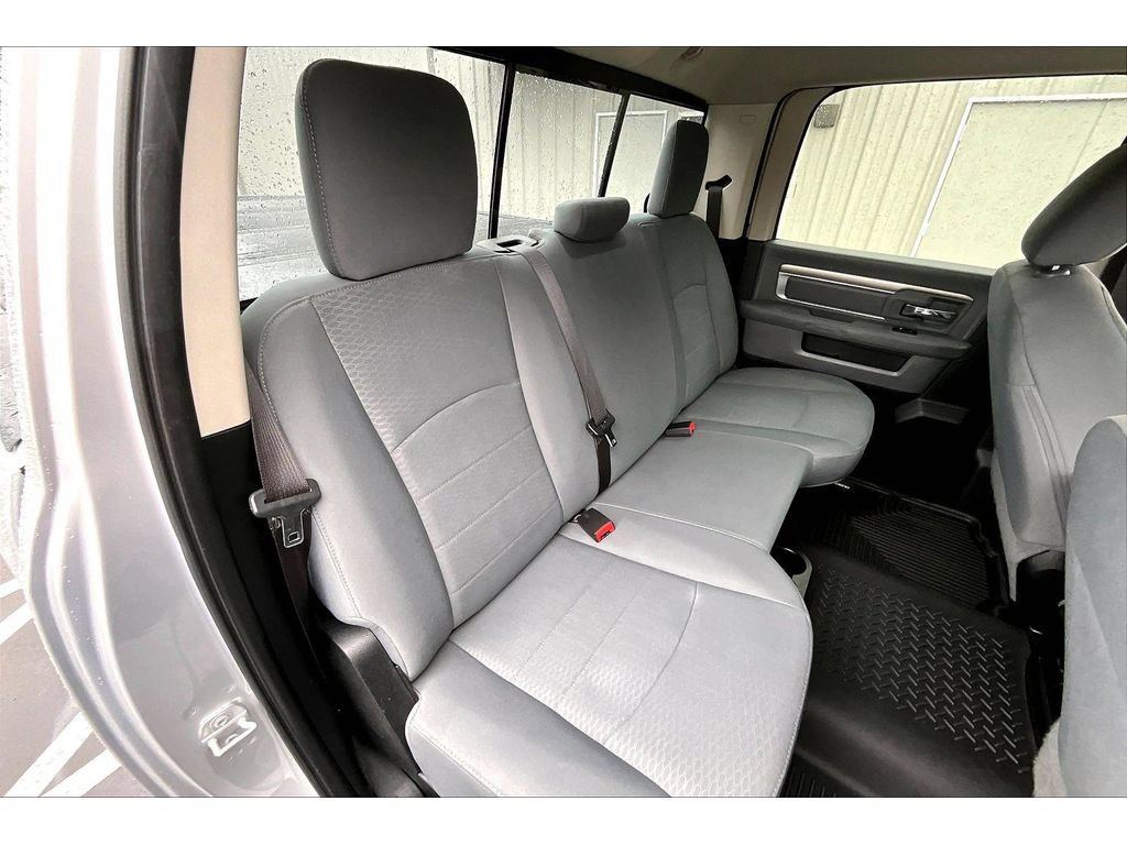 Used 2017 RAM 2500 SLT w/ Cold Weather Group AWD/4WD image 26
