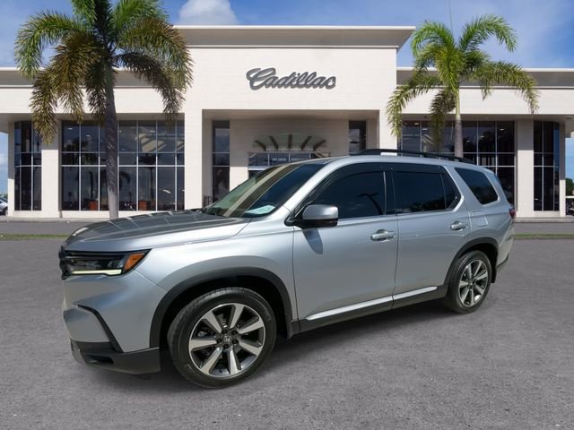 Used 2023 Honda Pilot Touring image 7