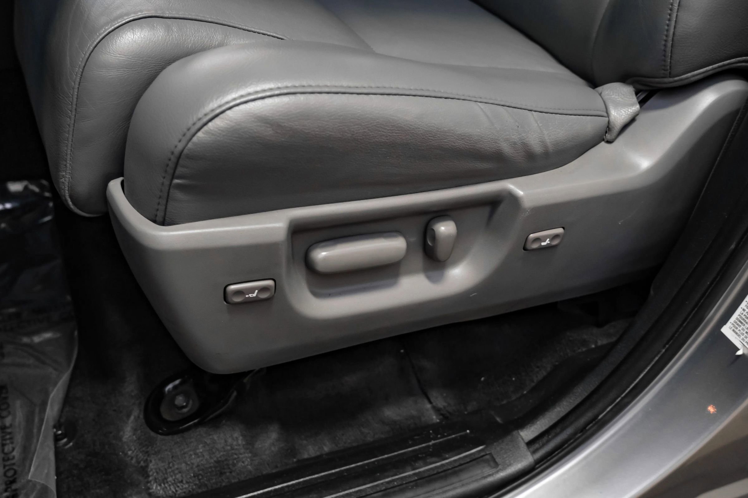 Used 2013 Toyota Sequoia Limited RWD image 26