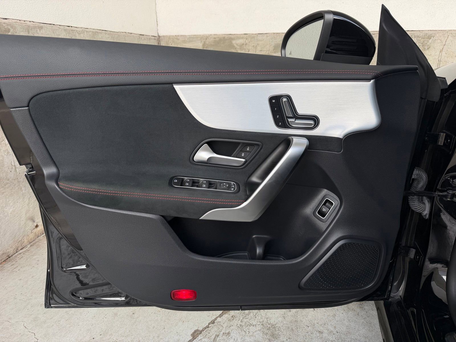 Certified 2023 Mercedes-Benz CLA 35 AMG 4MATIC image 19