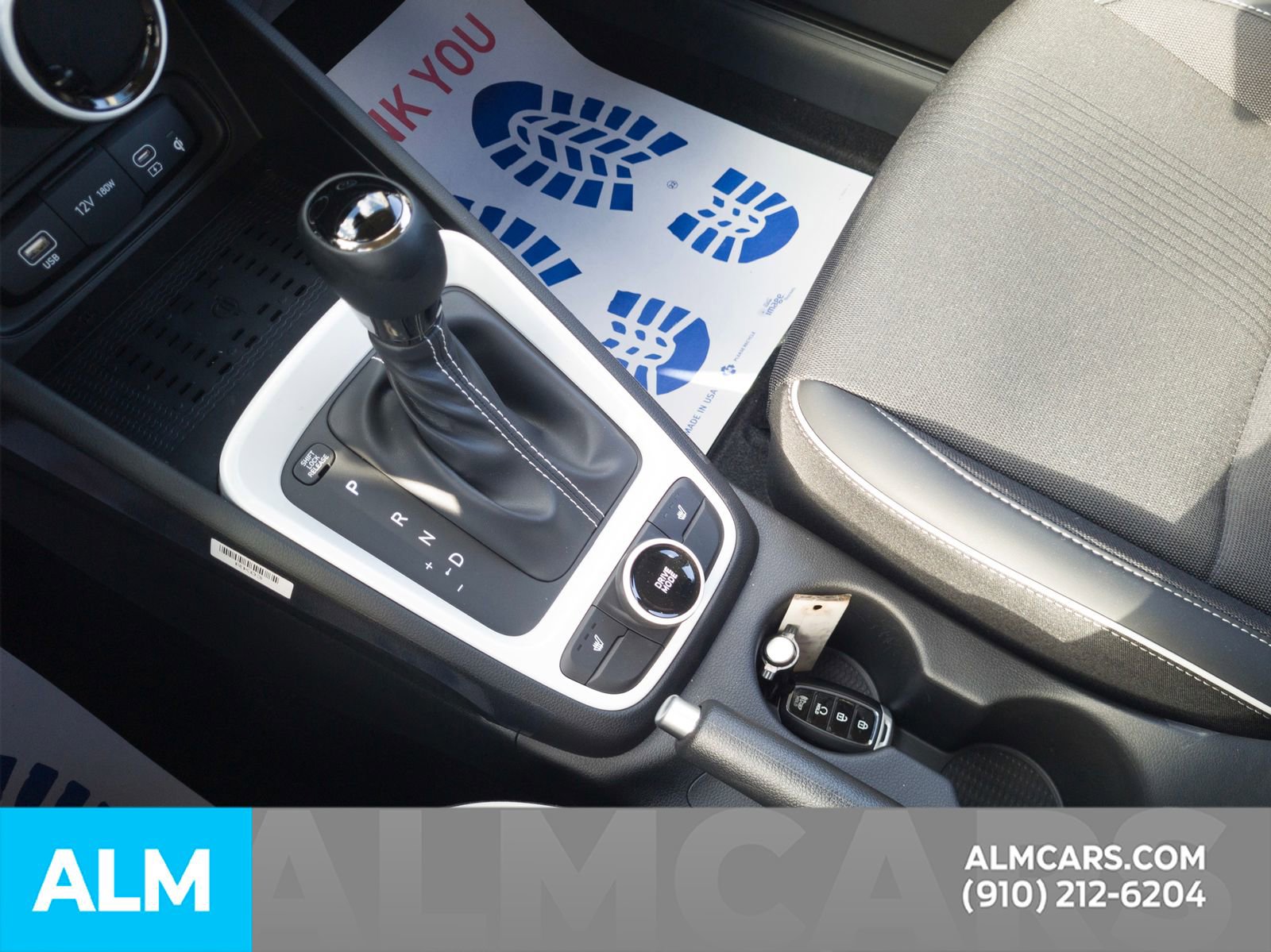 Used 2025 Hyundai Venue Limited image 27