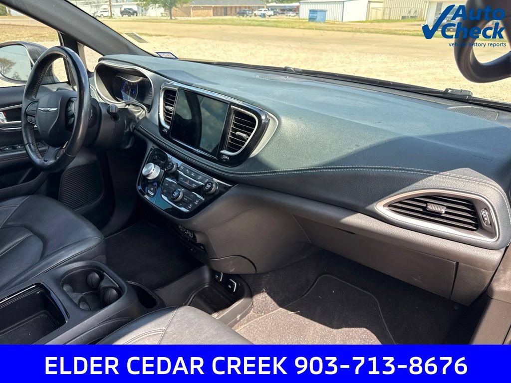 Used 2021 Chrysler Pacifica Touring-L w/ Uconnect Theater Family Group AWD/4WD image 23