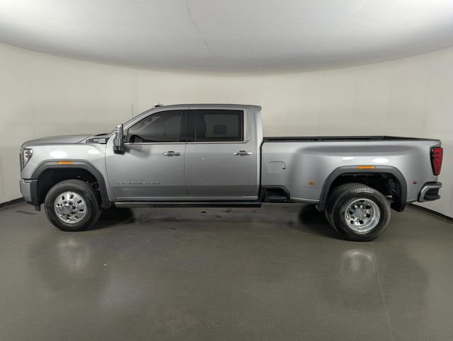 Used 2025 GMC Sierra 3500 Denali Ultimate AWD/4WD image 5