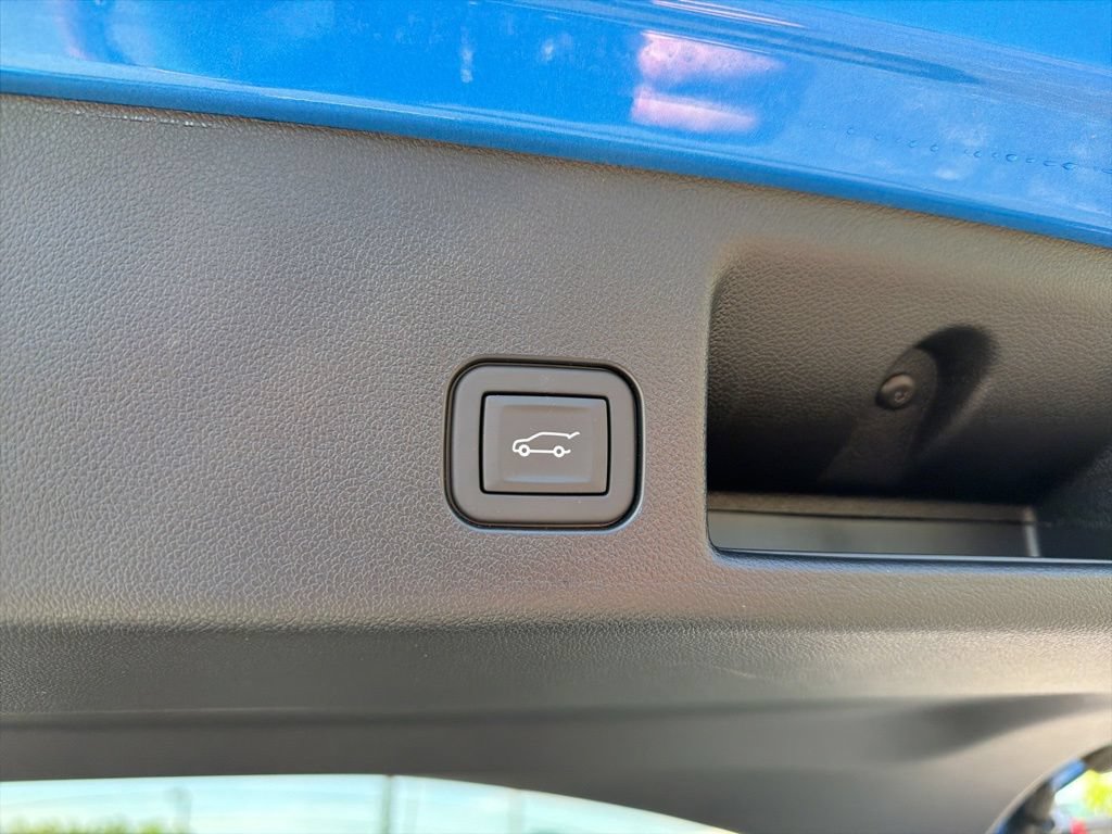 Certified 2024 Chevrolet Equinox EV LT w/ Active Safety Package 3 AWD/4WD image 11