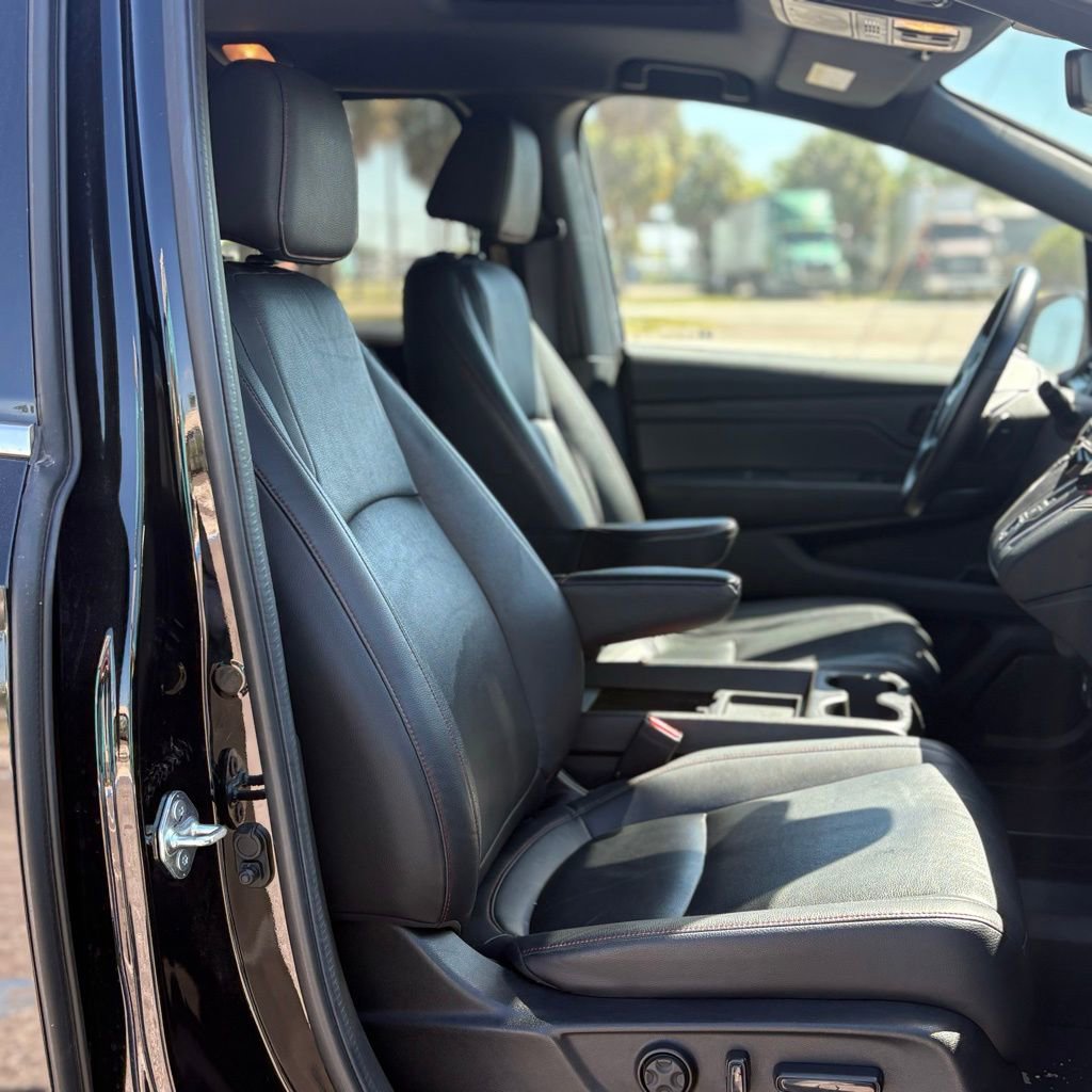Used 2024 Honda Odyssey Sport image 17