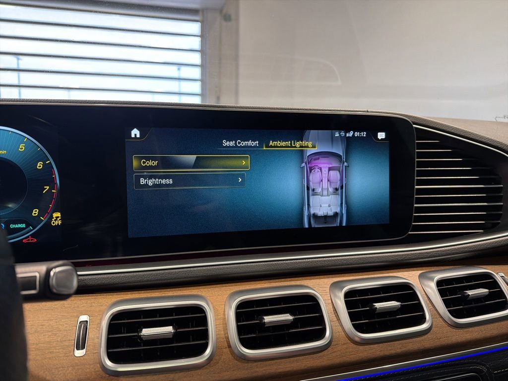 Used 2022 Mercedes-Benz GLE 450 4MATIC w/ AMG Line Exterior image 21