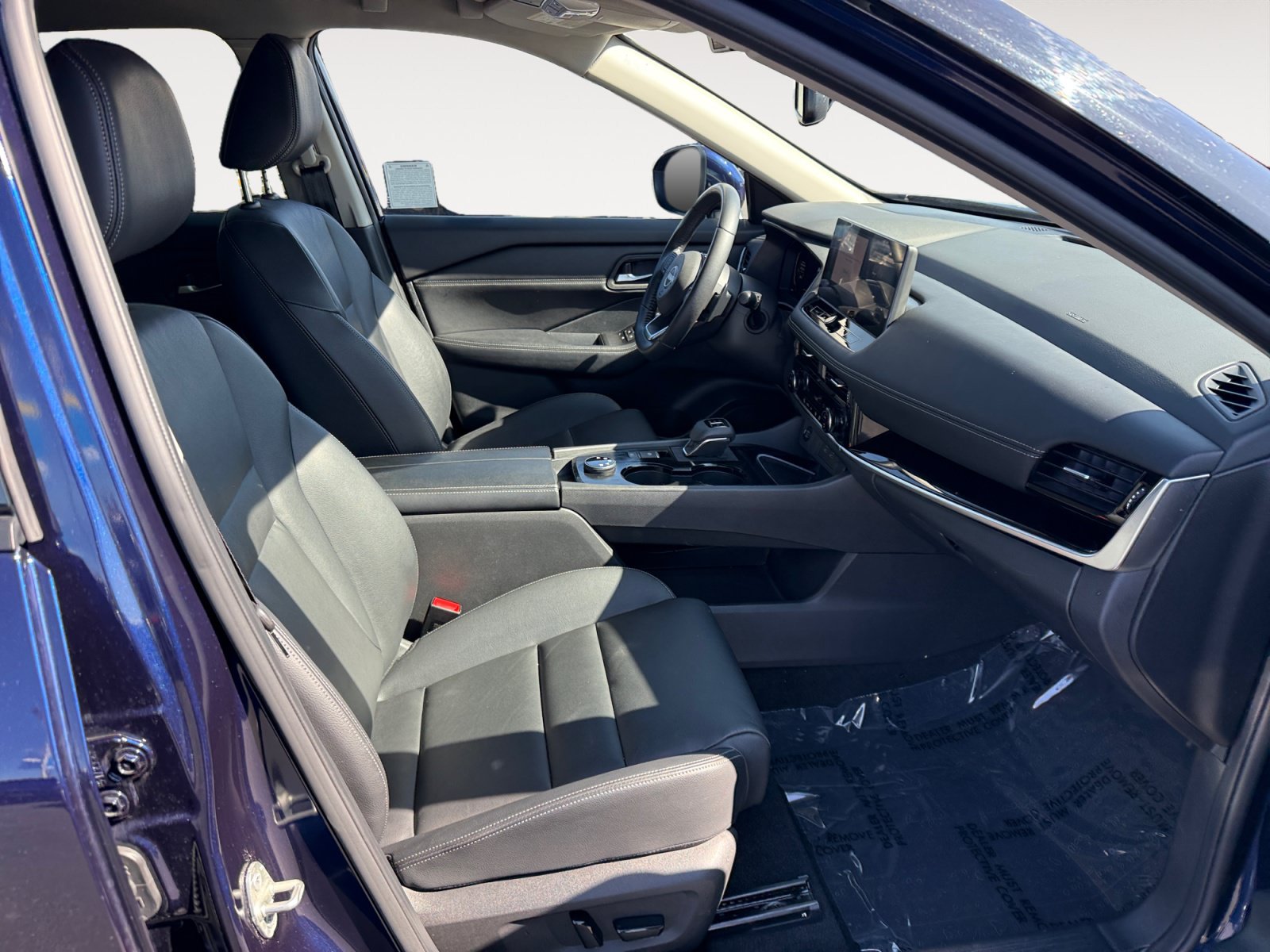 Used 2024 Nissan Rogue SL AWD/4WD image 19