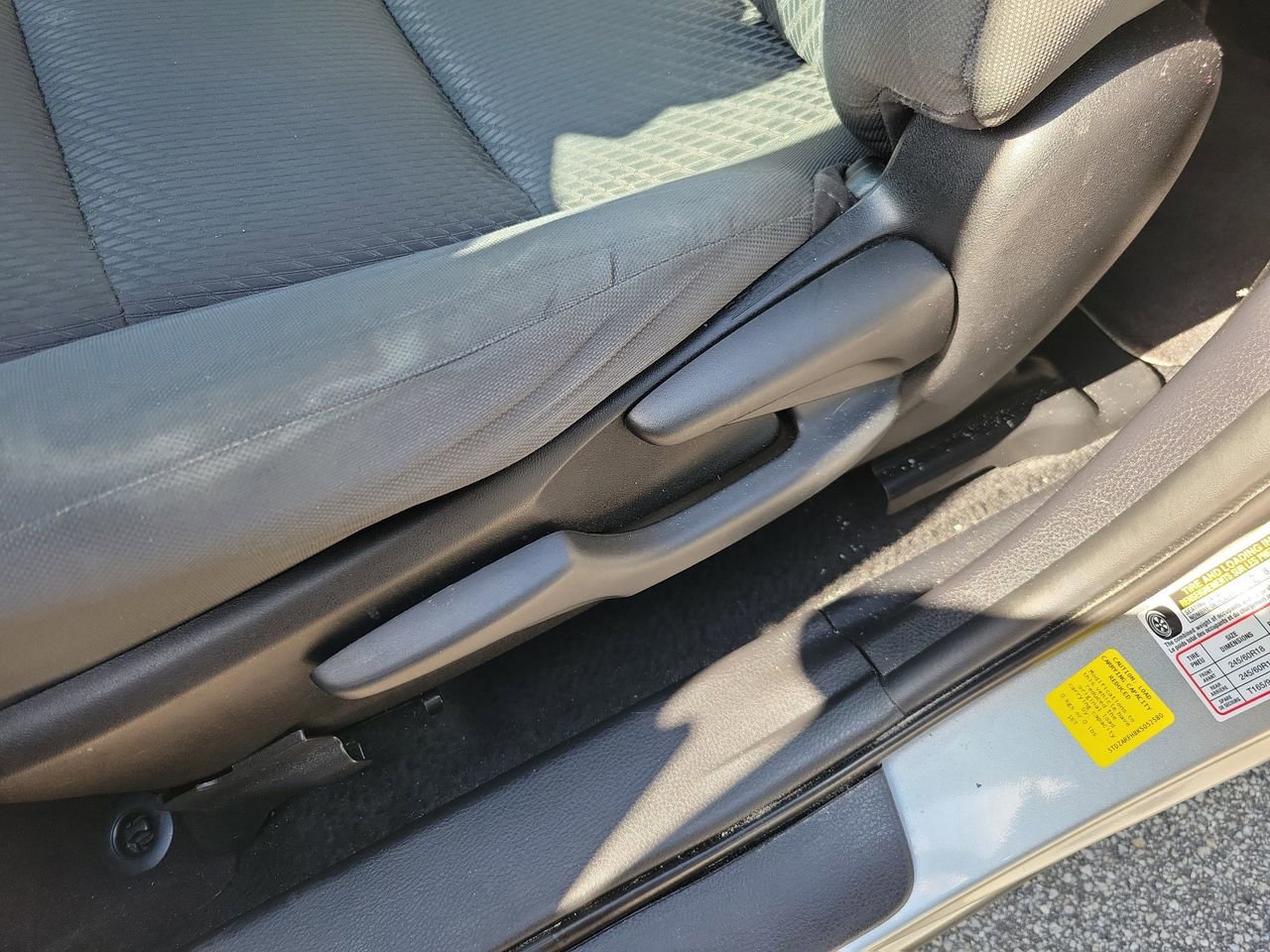 Used 2019 Toyota Highlander LE FWD image 16