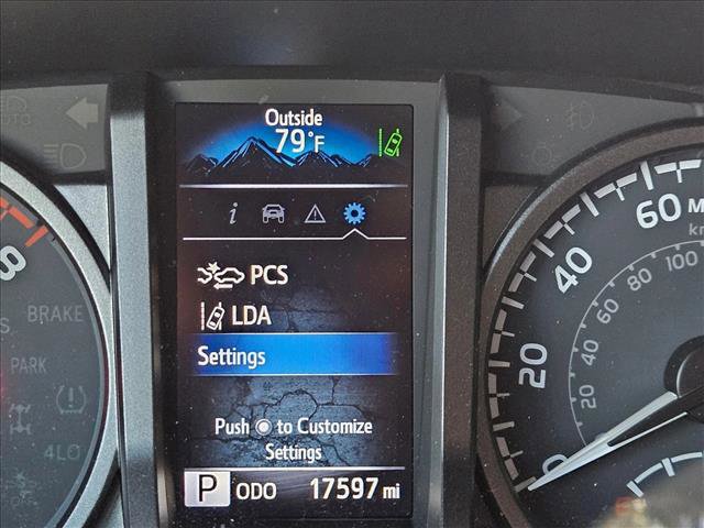 Used 2022 Toyota Tacoma TRD Sport w/ Technology Package AWD/4WD image 10