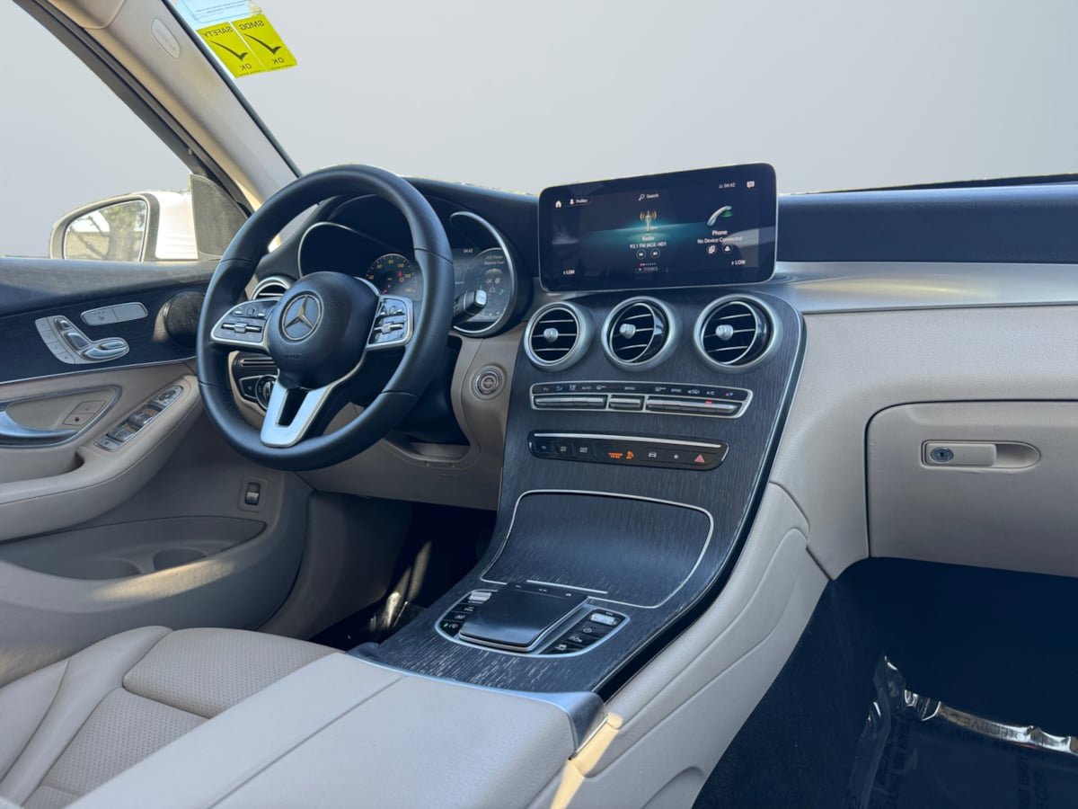 Used 2022 Mercedes-Benz GLC 300 w/ Premium Package Lite image 14