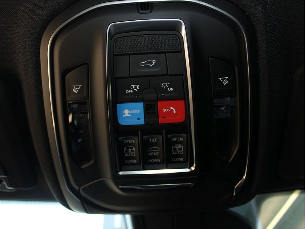 New 2025 Jeep Grand Cherokee Summit image 21