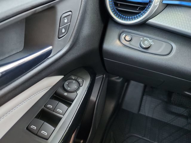 New 2026 Chevrolet Trax LT w/ Sunroof Package FWD image 22