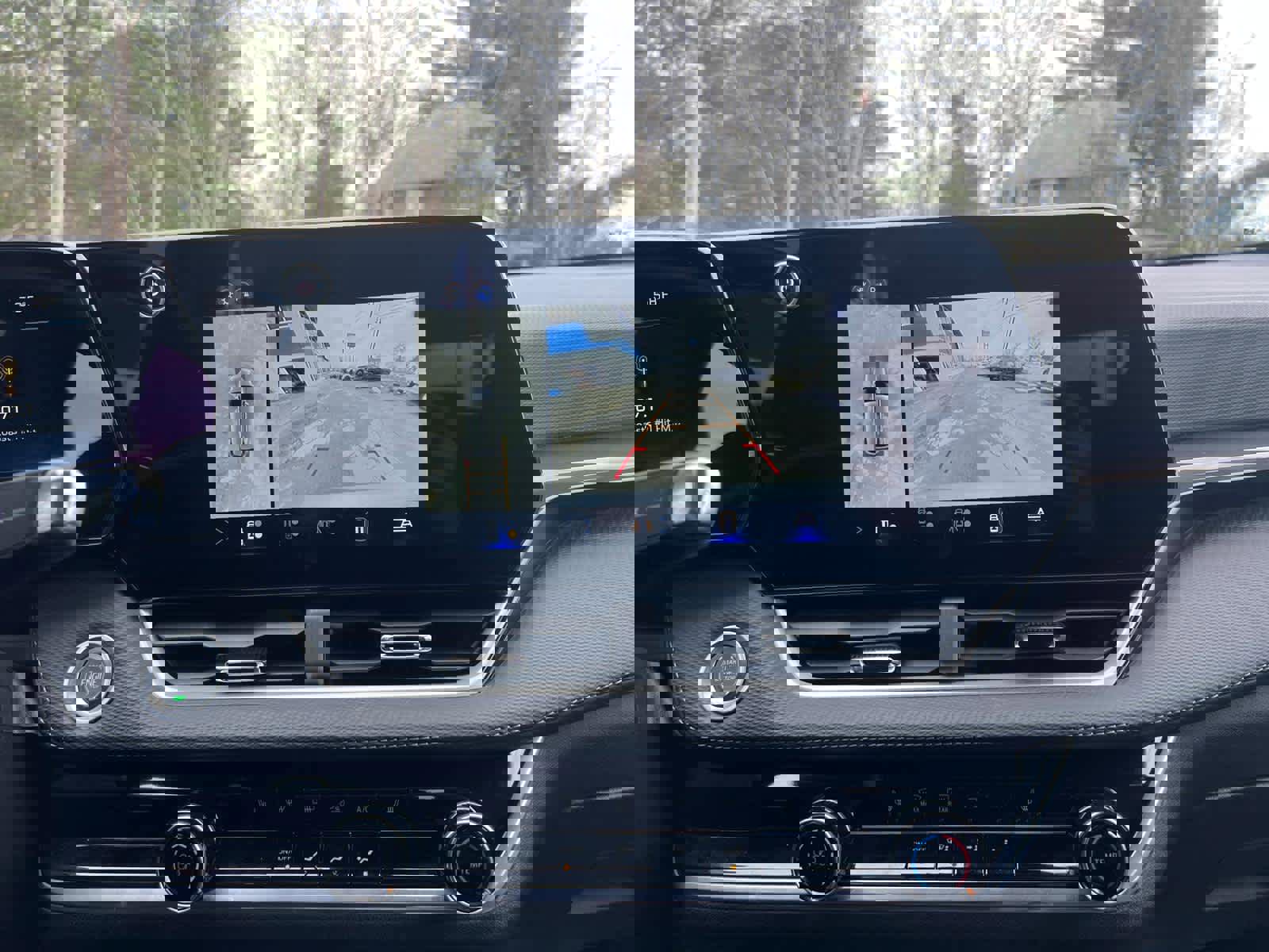 Certified 2025 Chevrolet Equinox LT w/ Safety and Technology Package AWD/4WD image 28