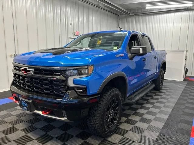 Used 2025 Chevrolet Silverado 1500 ZR2 w/ Technology Package AWD/4WD image 6