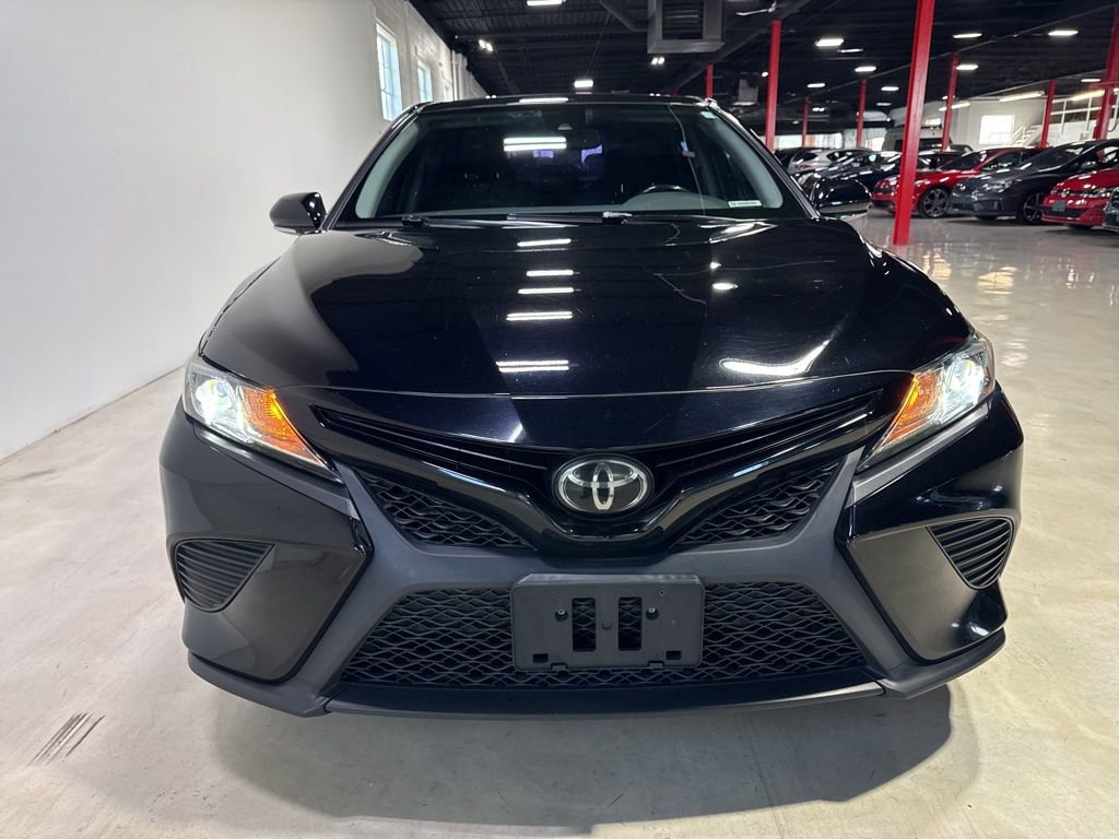 Used 2019 Toyota Camry SE w/ Convenience Package image 9