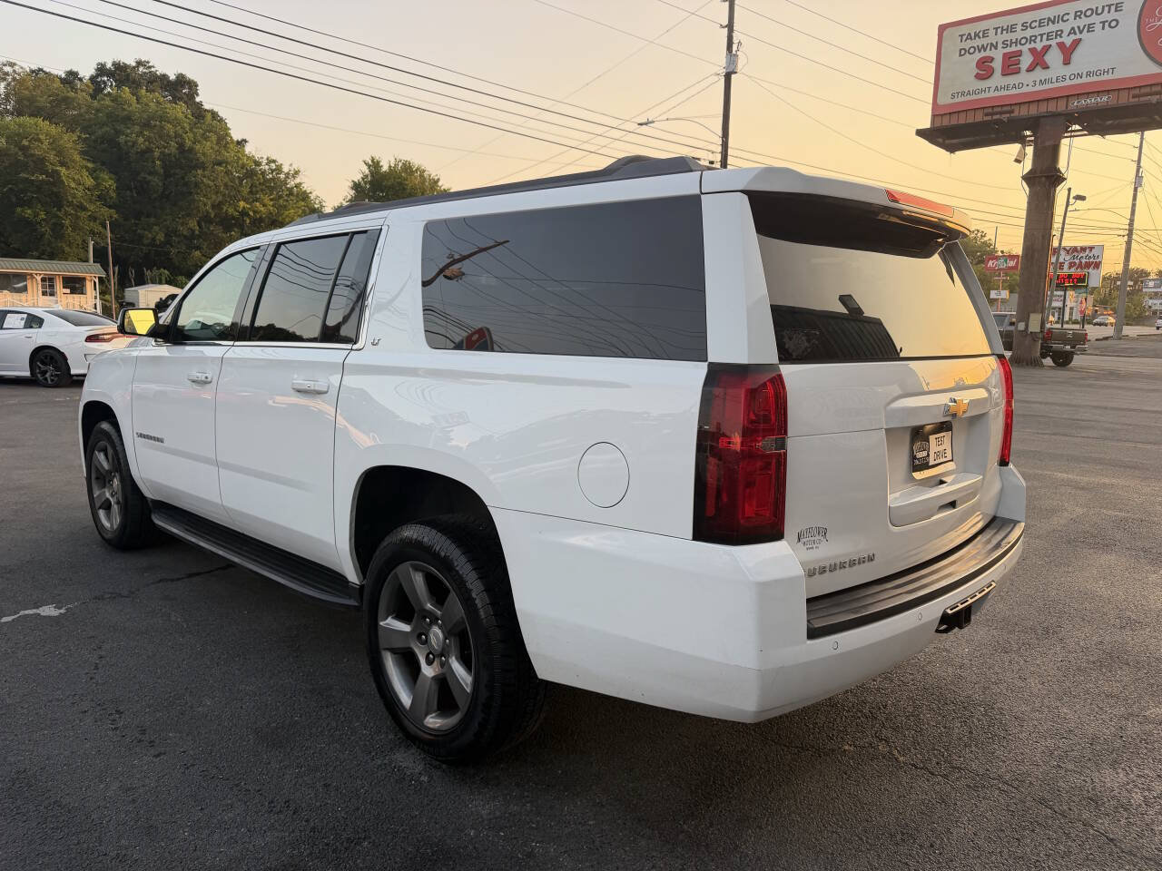 Used 2017 Chevrolet Suburban LT AWD/4WD image 3