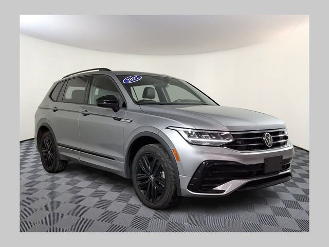 Used 2022 Volkswagen Tiguan SE R-Line