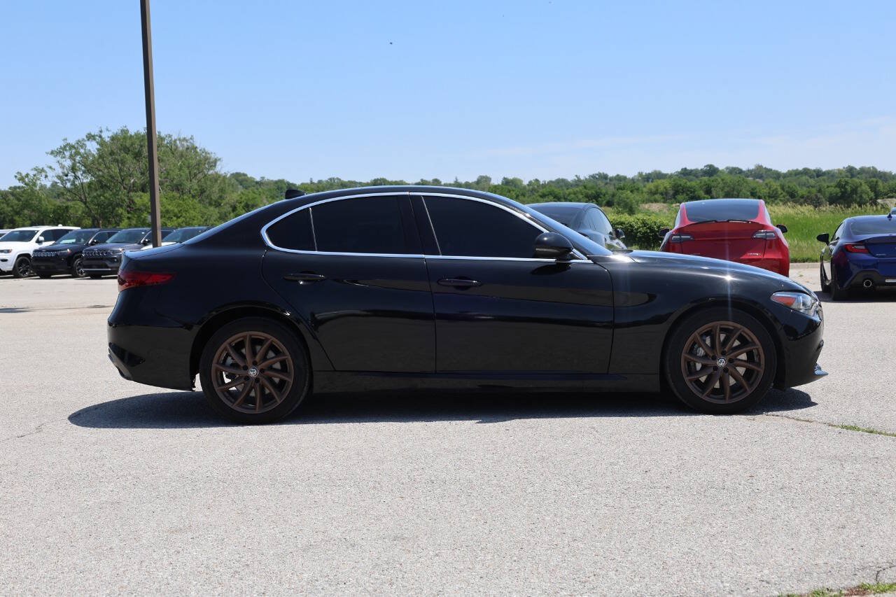 Used 2020 Alfa Romeo Giulia AWD w/ Cold Weather Package image 7