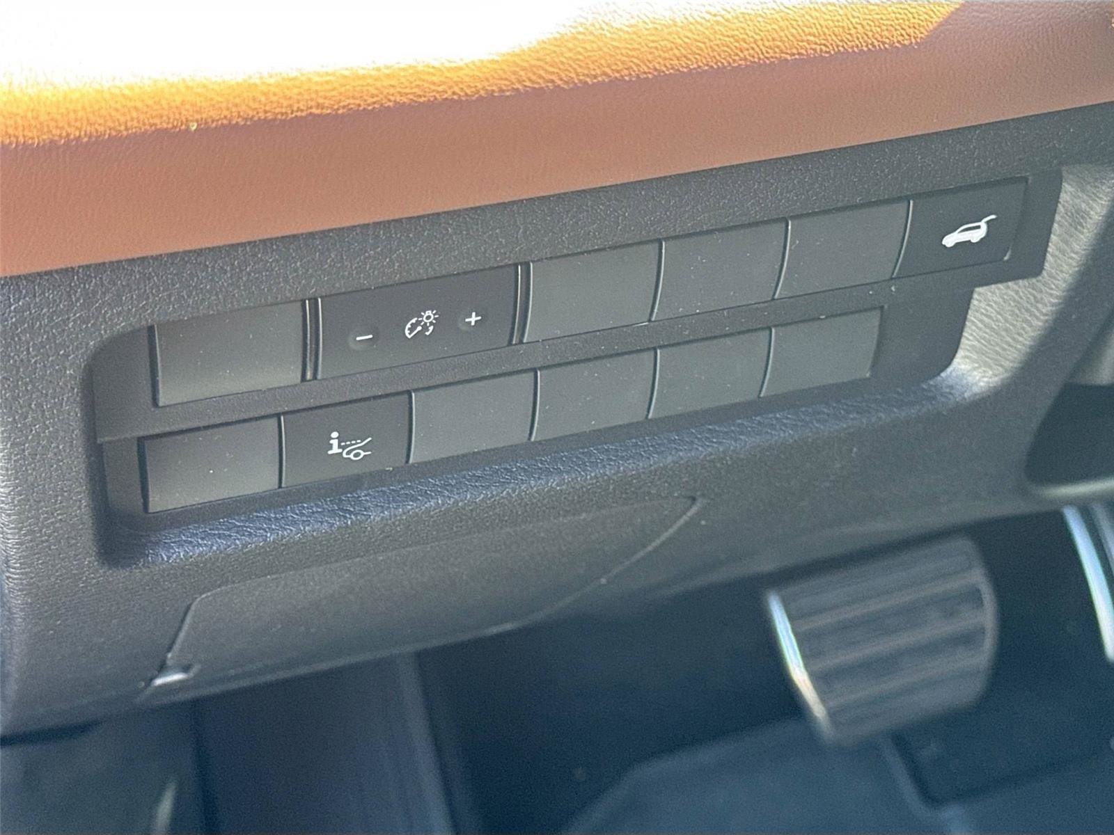 New 2025 Mitsubishi Outlander SEL image 10