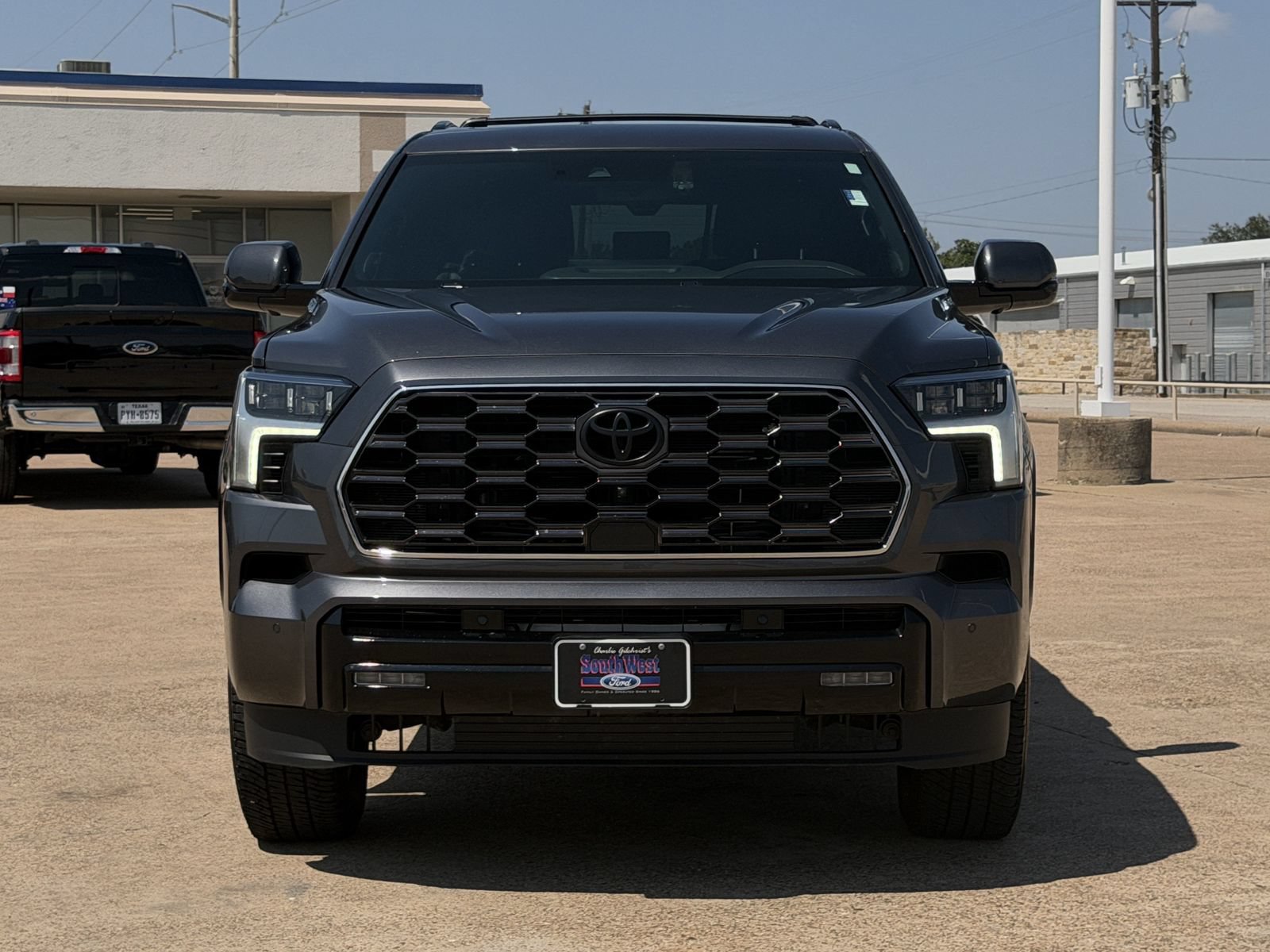 Used 2024 Toyota Sequoia Platinum AWD/4WD image 9