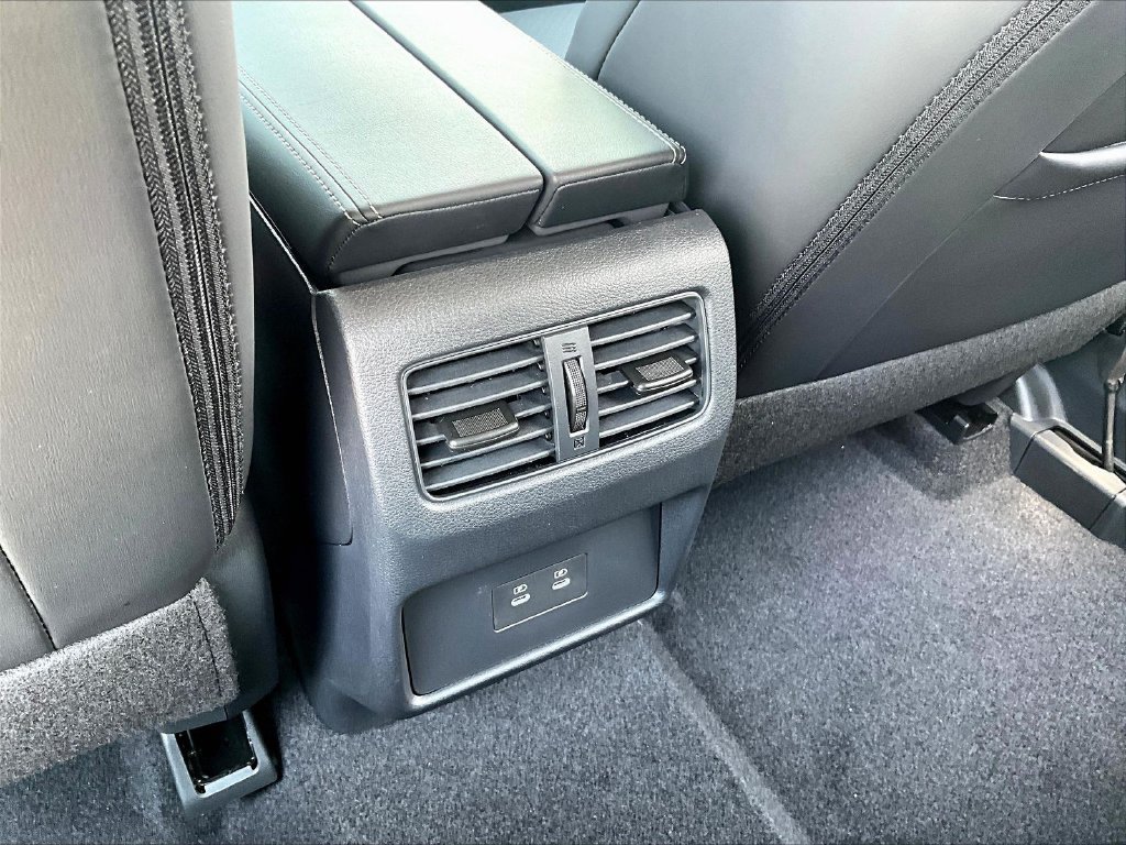New 2026 Nissan Rogue Dark Armor AWD/4WD image 18