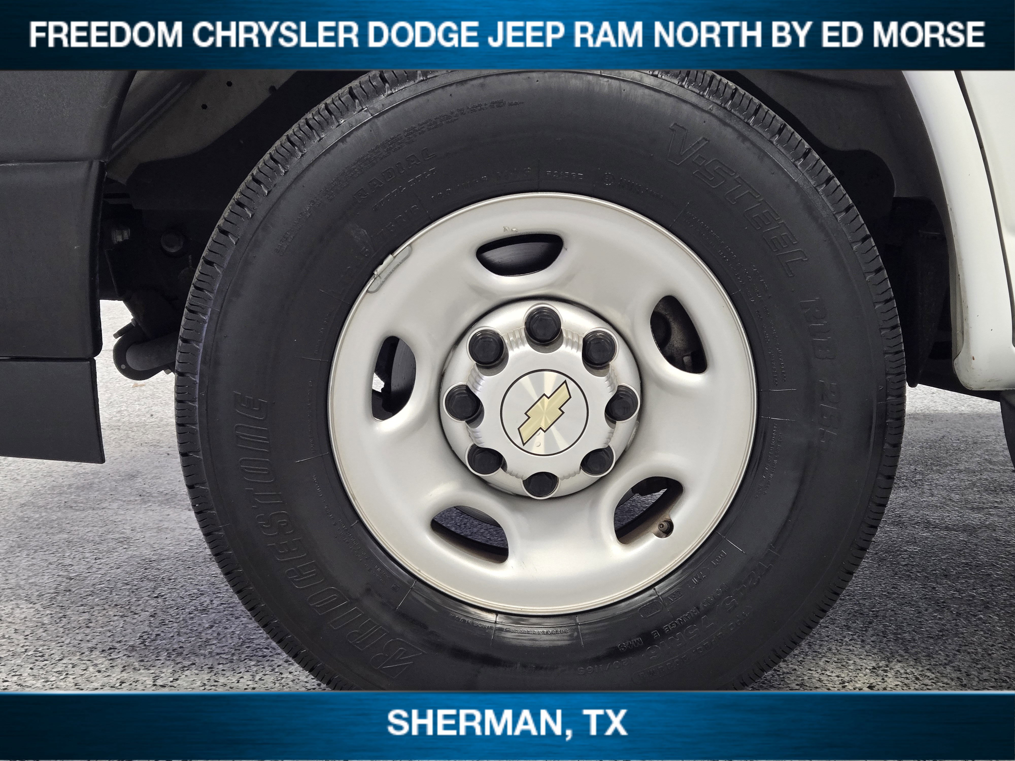 Used 2023 Chevrolet Express 3500 LS image 7