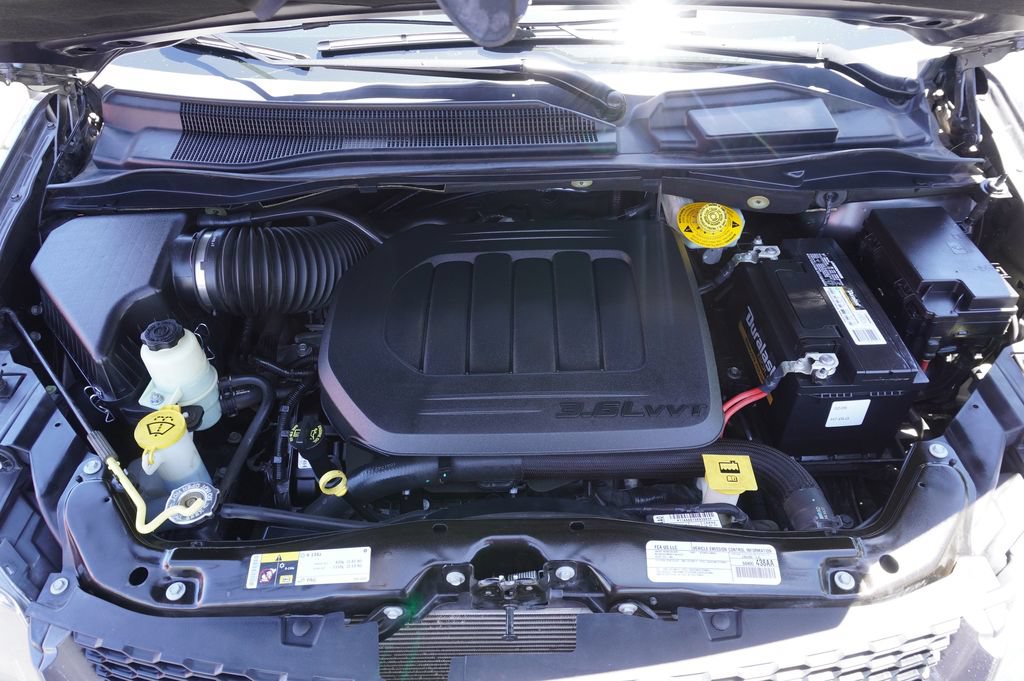 Used 2019 Dodge Grand Caravan GT w/ Safety Sphere Group FWD image 7