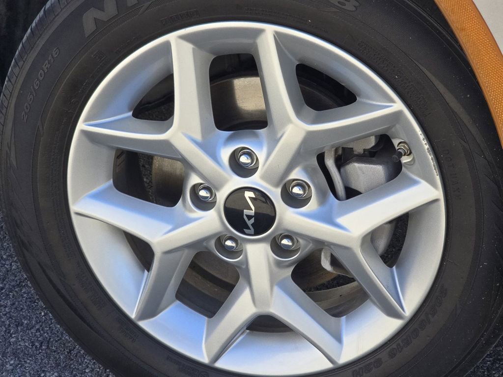 Used 2023 Kia Soul S image 7