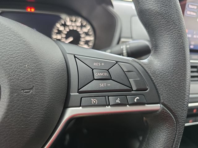 Certified 2024 Nissan Altima 2.5 SV FWD image 17