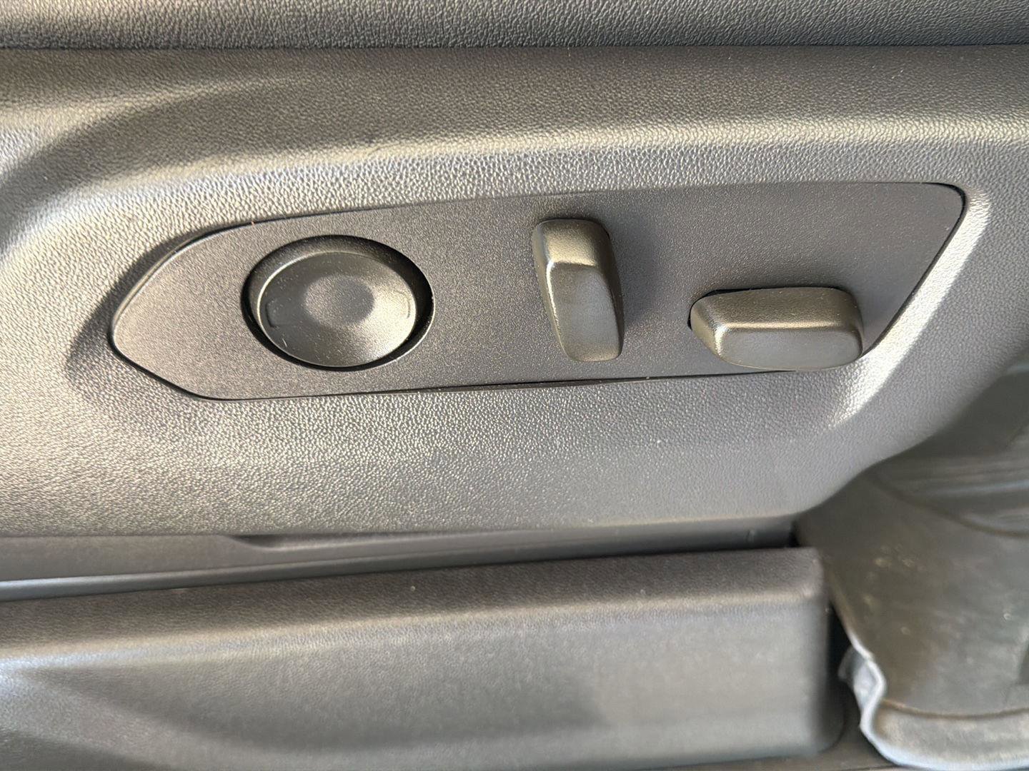 Used 2023 GMC Sierra 1500 SLT image 18