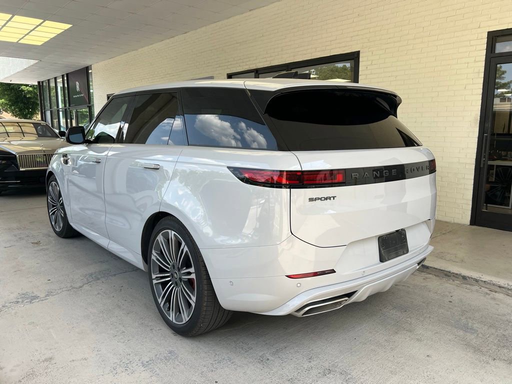 Used 2025 Land Rover Range Rover Sport Dynamic SE AWD/4WD image 4