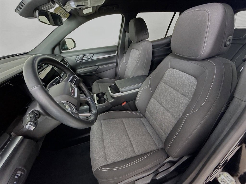 Used 2025 GMC Terrain Elevation image 6