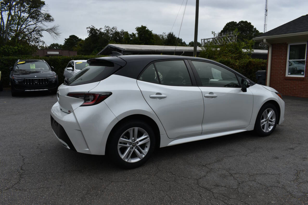 Used 2022 Toyota Corolla SE image 2
