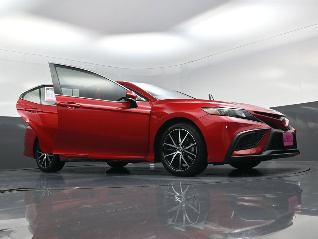 Used 2022 Toyota Camry SE image 26