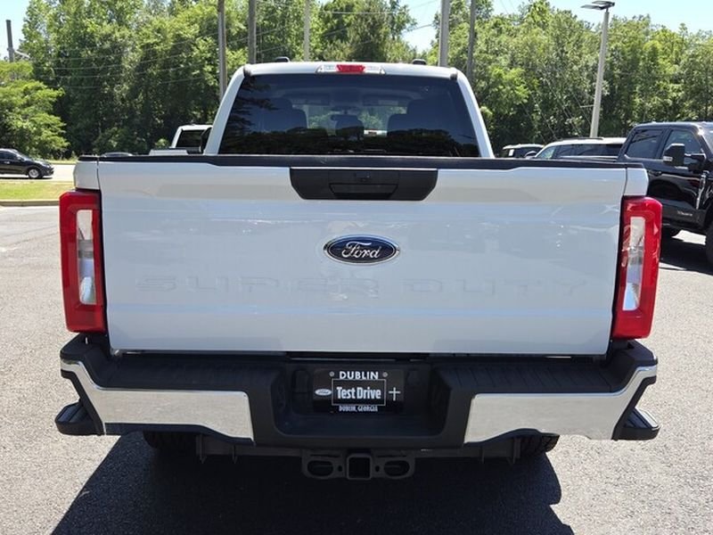 Used 2025 Ford F250 XLT w/ FX4 Off-Road Package AWD/4WD image 13