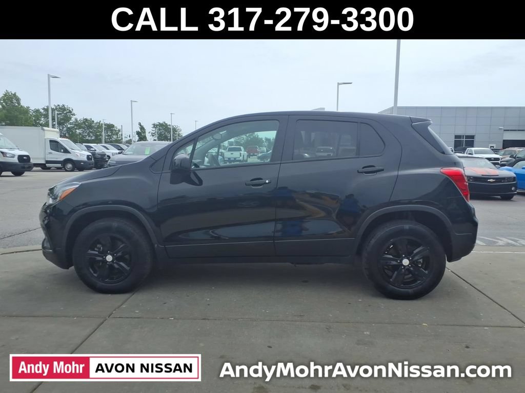 Used 2022 Chevrolet Trax LS w/ Tint and Cruise Package AWD/4WD image 5