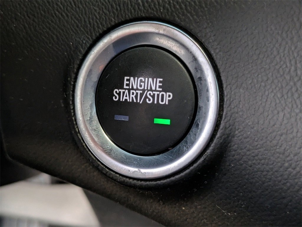 Used 2023 GMC Terrain SLE w/ Driver Convenience Package image 24