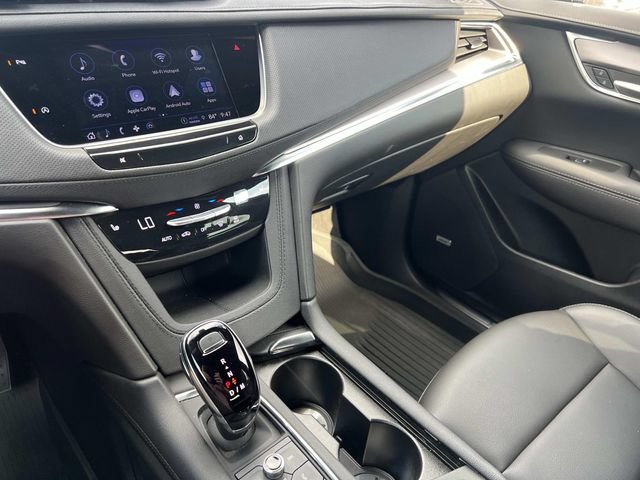 Certified 2025 Cadillac XT5 Luxury w/ LPO, Floor Liner Package FWD image 30