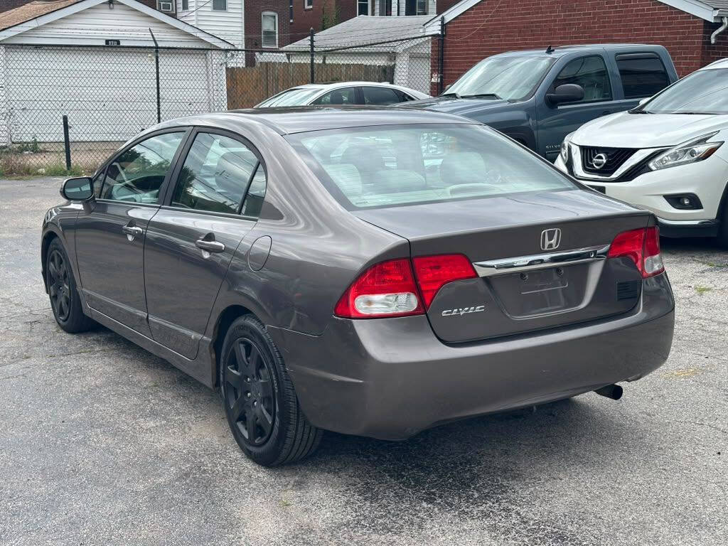Used 2010 Honda Civic LX image 6