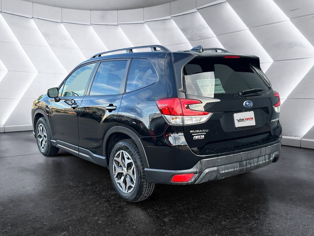 Used 2022 Subaru Forester Premium image 6