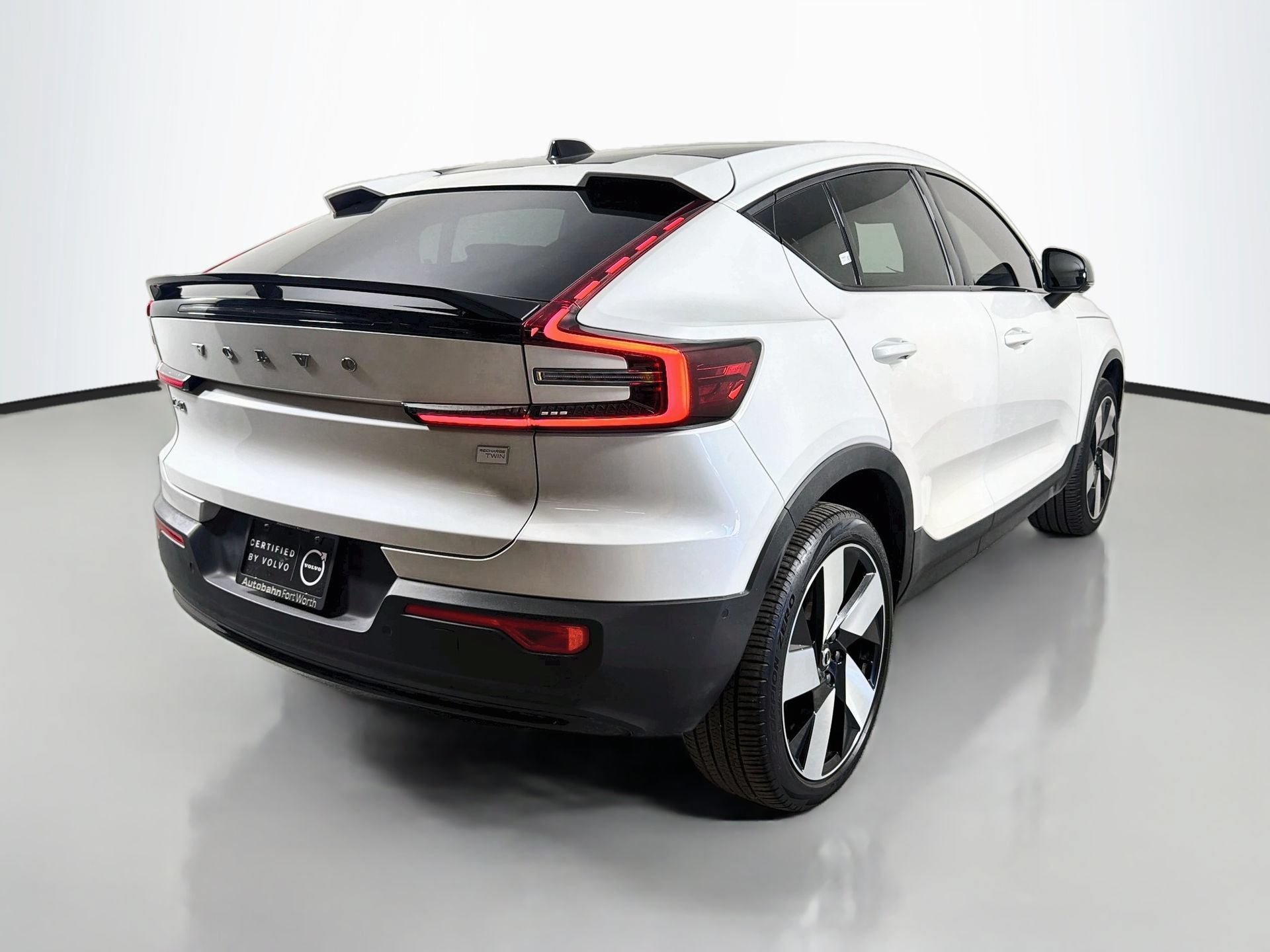 Certified 2023 Volvo C40 P8 Recharge Plus w/ Climate Package AWD/4WD image 6