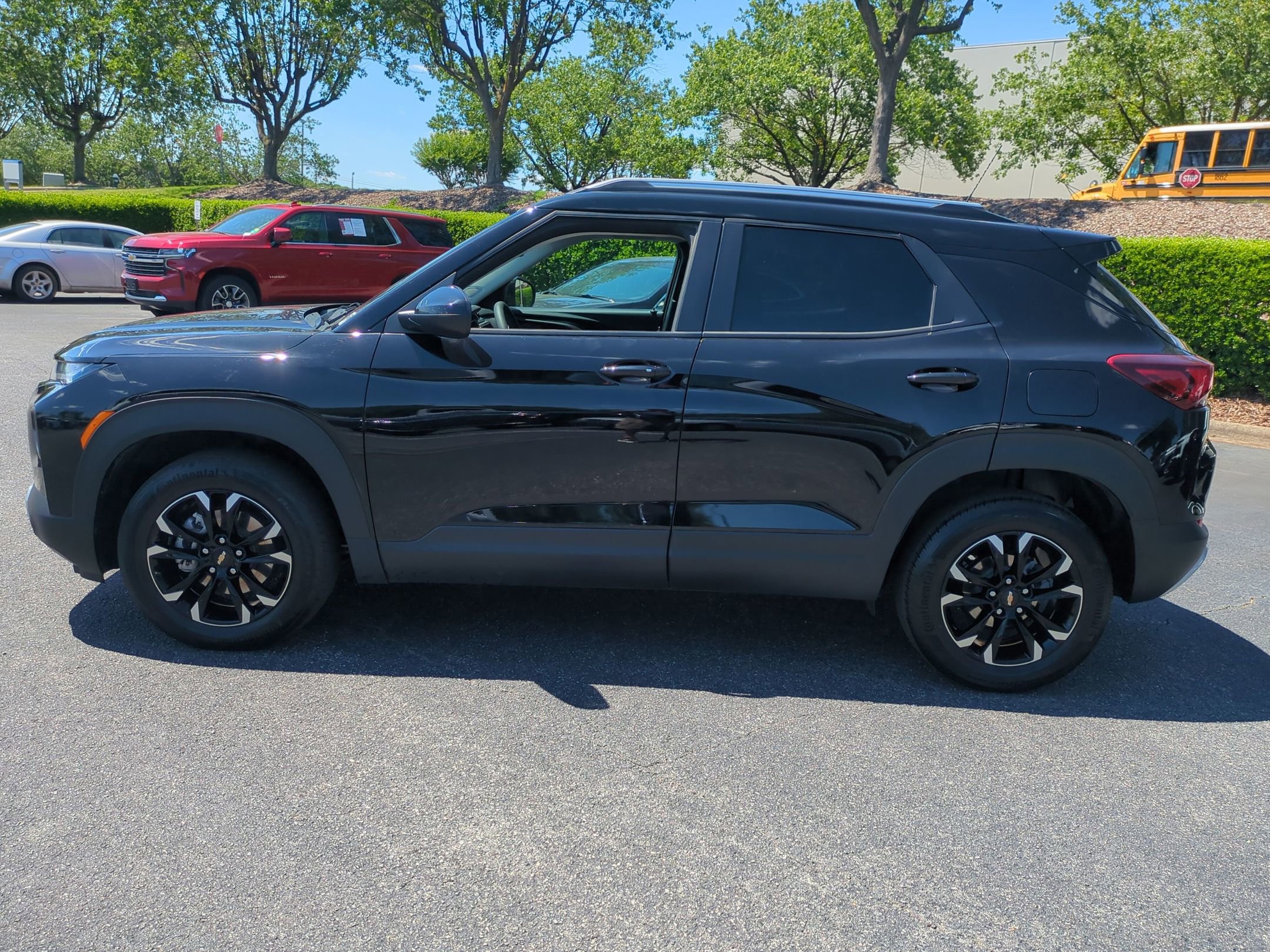 Used 2023 Chevrolet TrailBlazer LT w/ Convenience Package AWD/4WD image 7