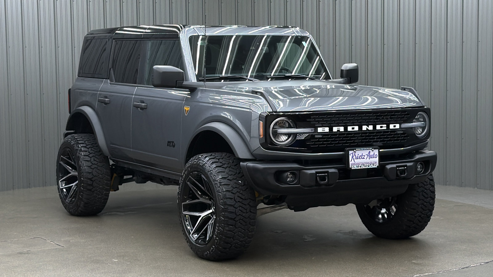 Used 2025 Ford Bronco Badlands w/ Black Appearance Package AWD/4WD image 7