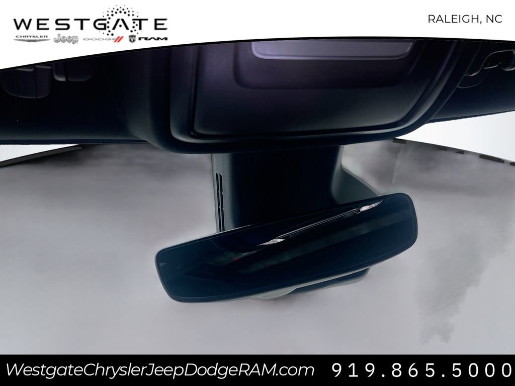 New 2026 RAM 1500 4x4 Crew Cab image 17