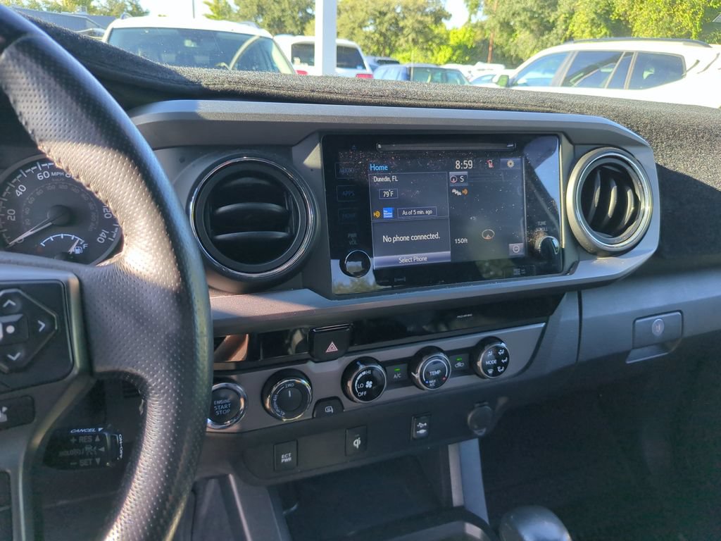 Used 2018 Toyota Tacoma TRD Off-Road AWD/4WD image 7