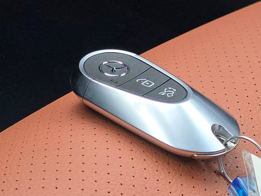 Certified 2025 Mercedes-Benz C 300 4MATIC Sedan image 33